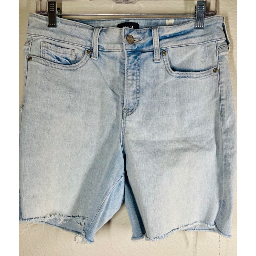 NYDJ Bermuda Denim Shorts Light Wash Raw Hem Lift Tuck Size 8 jean western
